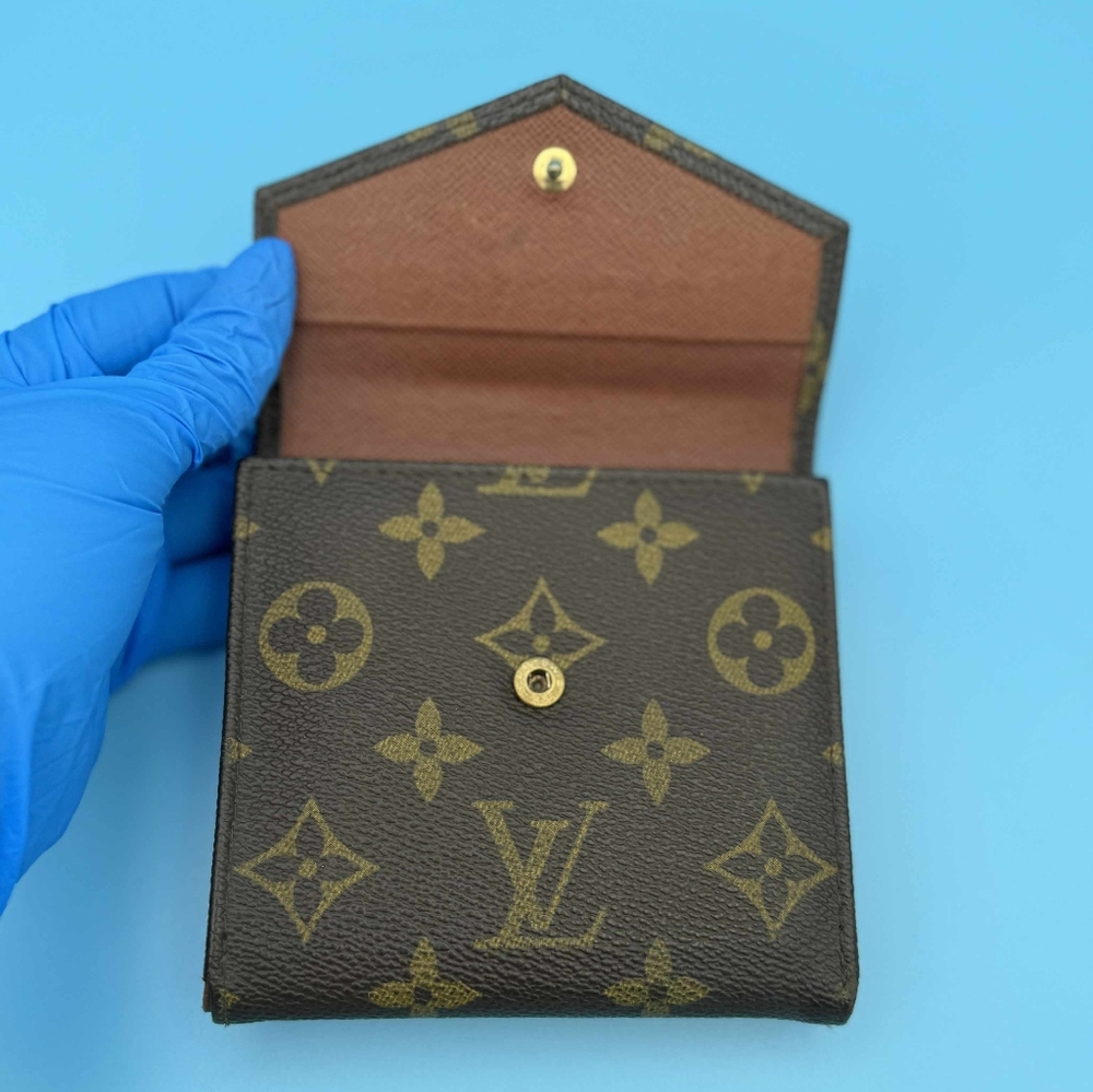 Louis Vuitton Monogram Bifold Wallet - Picture 6 of 16